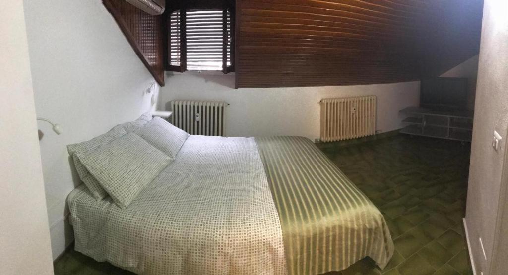 Appartamento La Mansarda Лекко Экстерьер фото
